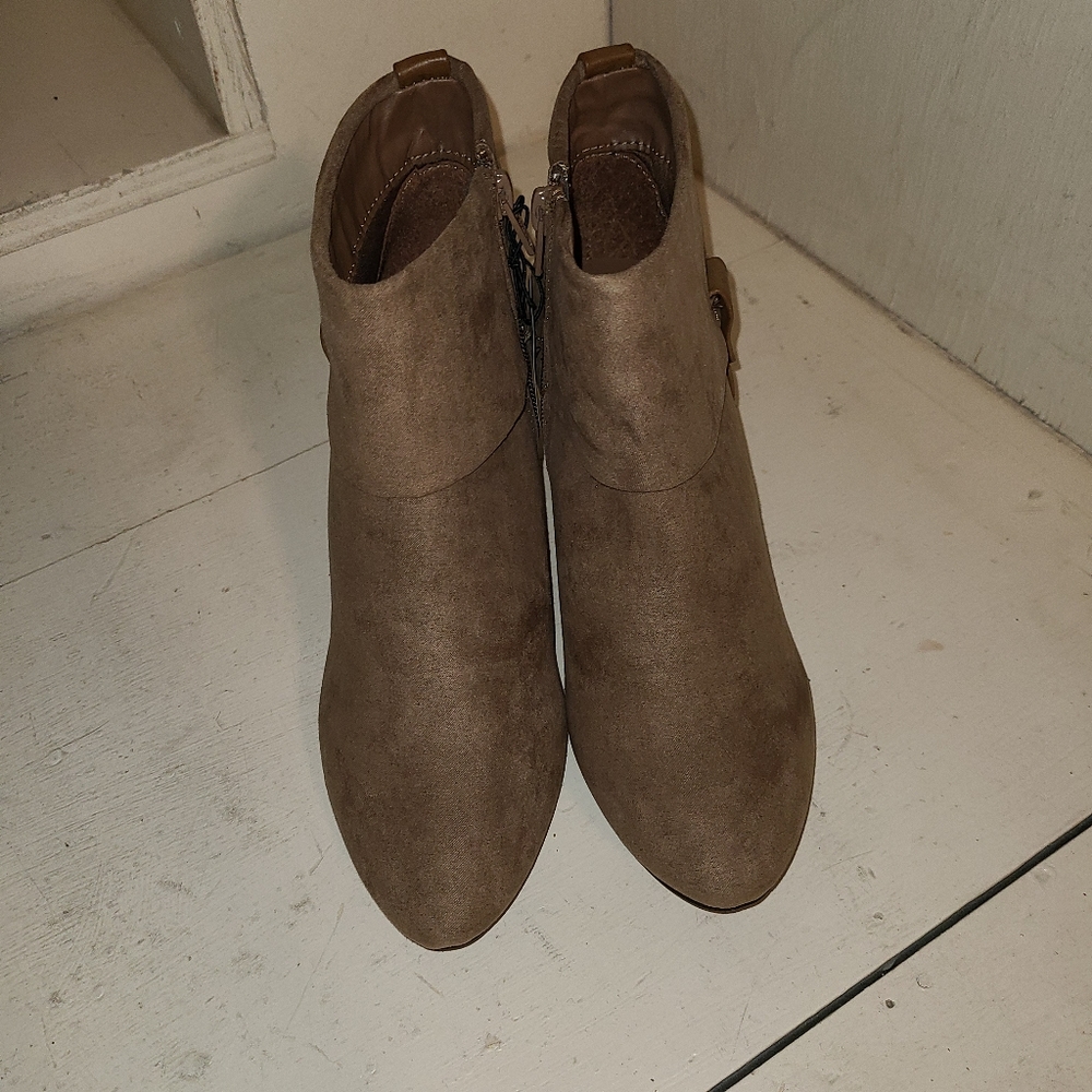 Booties - Picture 5 of 6